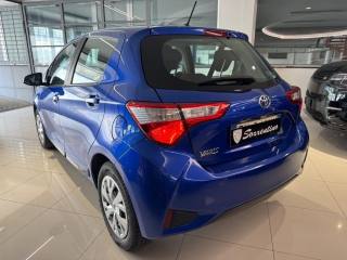 TOYOTA Yaris usata, con Autoradio