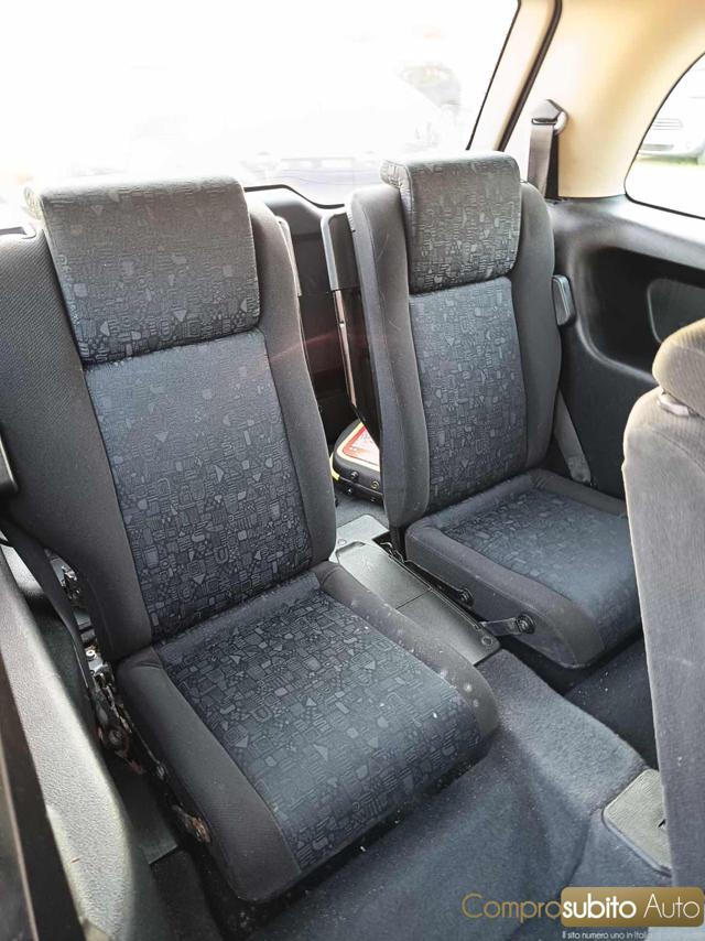 OPEL Zafira usata 17