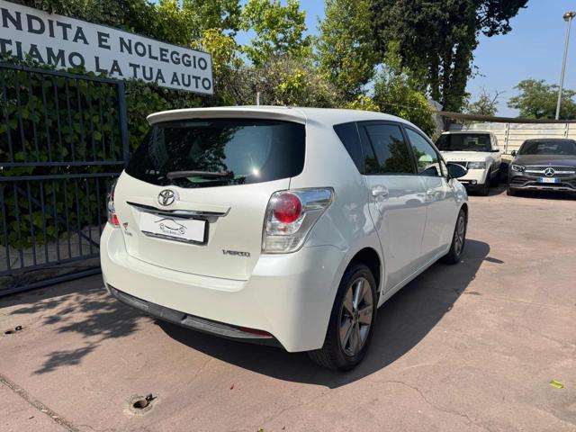 TOYOTA Verso usata, con Autoradio