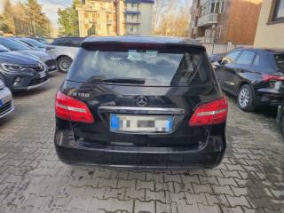 MERCEDES-BENZ B 180 usata, con Autoradio