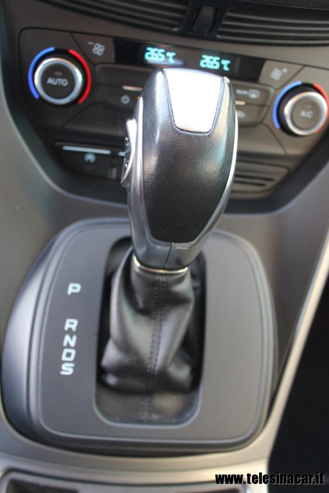 FORD Kuga usata, con Bracciolo