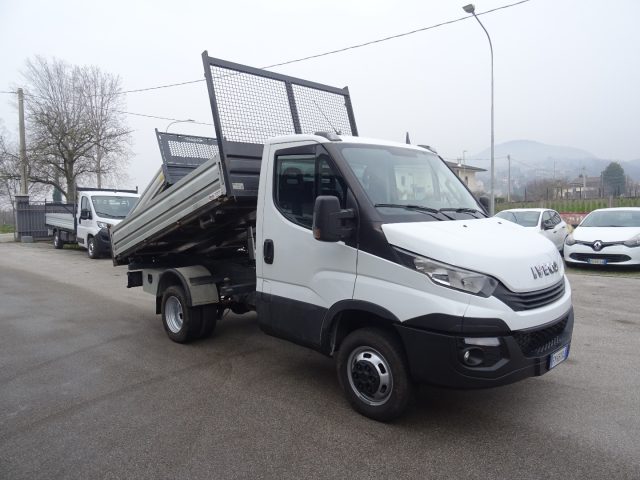 IVECO Daily usata, con ABS