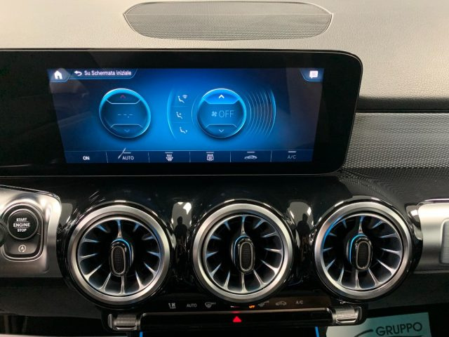MERCEDES-BENZ GLB 180 usata, con Sistema di chiamata d