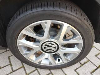 VOLKSWAGEN up! usata, con Cruise Control
