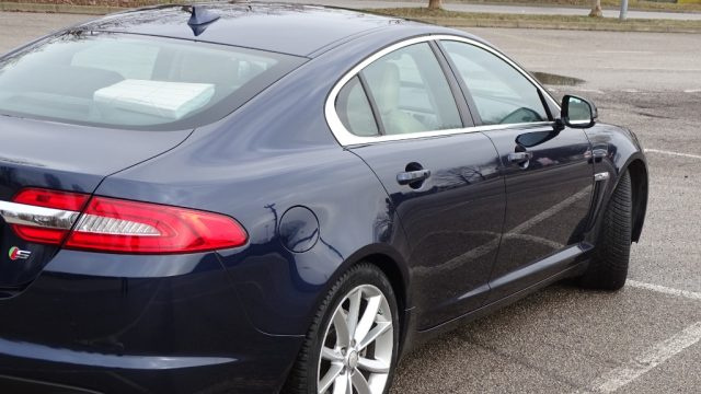 JAGUAR XF usata, con Specchietti laterali elettrici