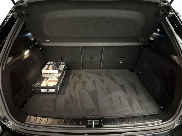MERCEDES-BENZ GLA 180 usata, con Chiusura centralizzata