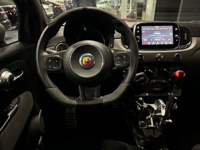 ABARTH 595 usata, con Touch screen