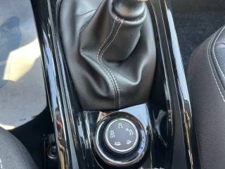 PEUGEOT 2008 usata, con Sistema di navigazione