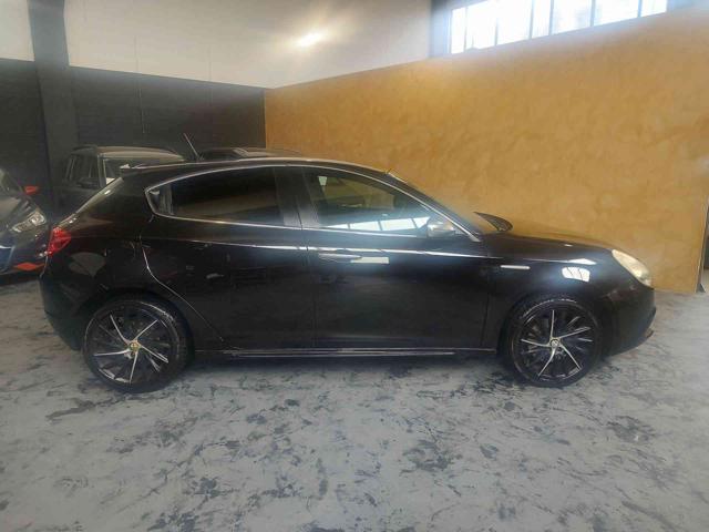 ALFA ROMEO Giulietta usata, con Autoradio