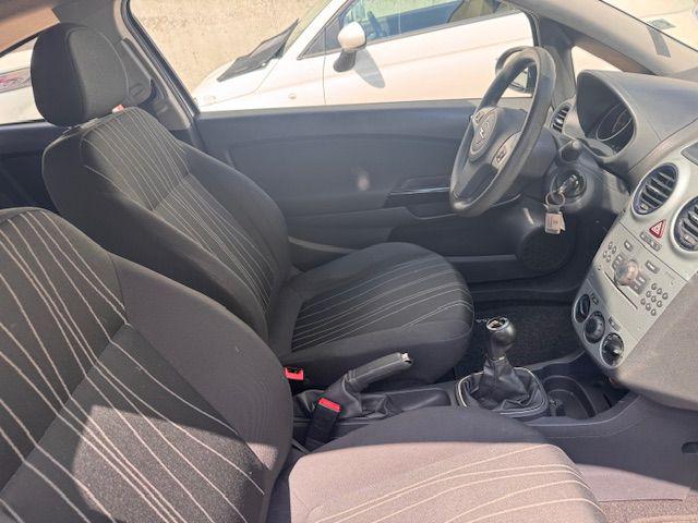 OPEL Corsa usata, con Autoradio