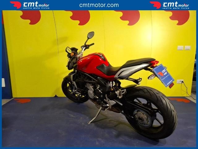 MV AGUSTA Brutale 675 usata 4