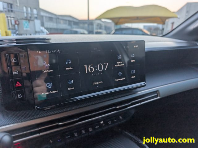 LANCIA Ypsilon usata, con Touch screen