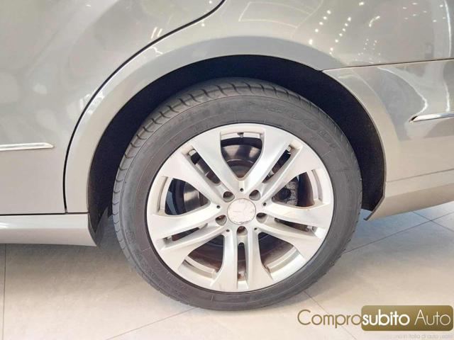 MERCEDES-BENZ E 220 usata, con Climatizzatore