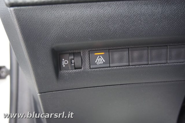 PEUGEOT 208 usata, con Sensori di parcheggio posteriori