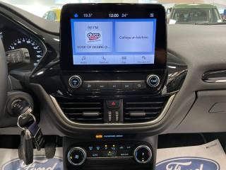 FORD Fiesta usata, con Touch screen