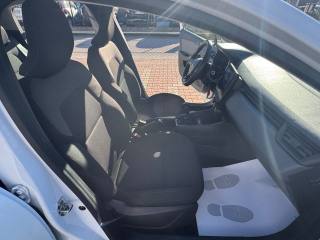 RENAULT Clio usata, con Sedile posteriore sdoppiato