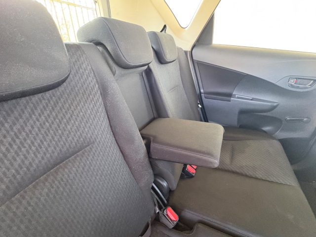 TOYOTA Verso-S usata, con Fendinebbia