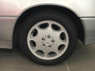 MERCEDES-BENZ SL 320 usata, con Alzacristalli elettrici