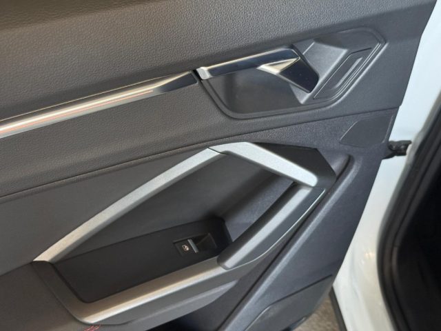 AUDI Q3 usata, con Autoradio digitale