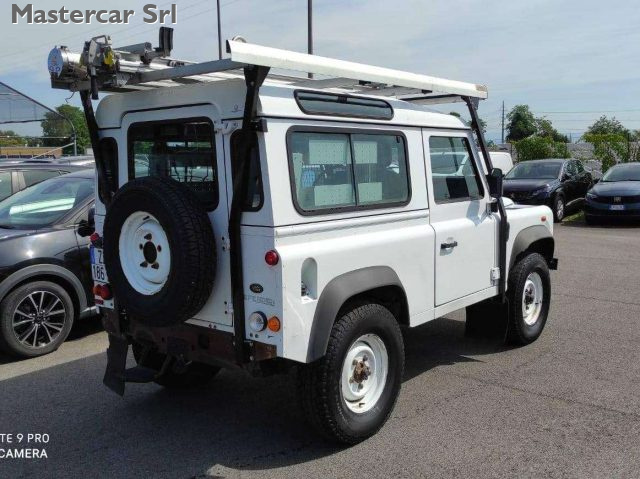 LAND ROVER Defender usata 5