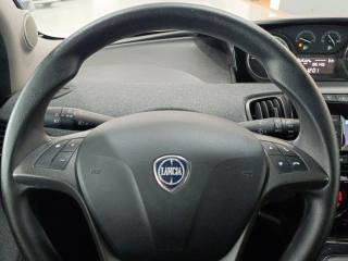 LANCIA Ypsilon usata, con Sensori di parcheggio posteriori