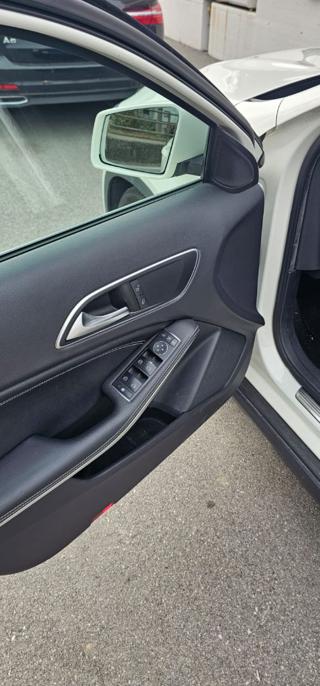 MERCEDES-BENZ GLA 200 usata, con Climatizzatore