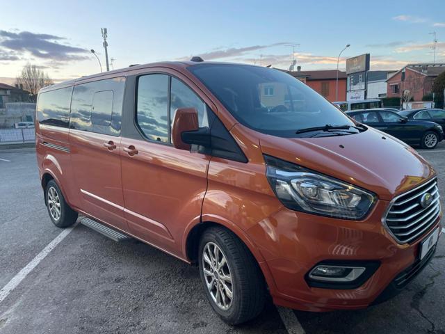 FORD Tourneo Custom usata, con Autoradio