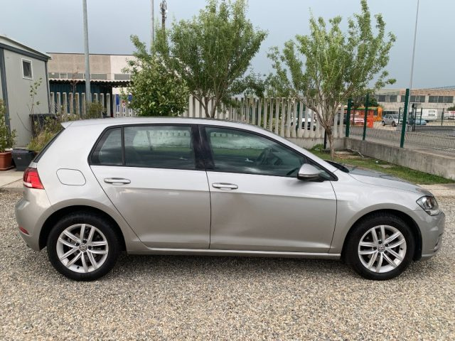 VOLKSWAGEN Golf usata, con Autoradio