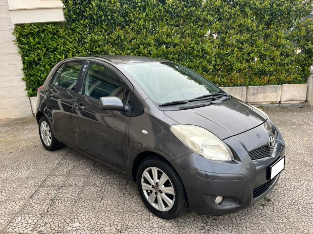 TOYOTA Yaris usata, con ABS