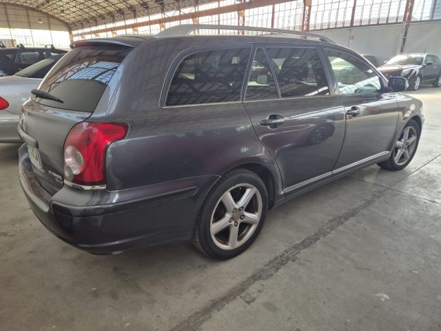 TOYOTA Avensis usata, con Airbag Passeggero