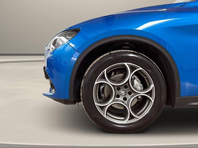 ALFA ROMEO Stelvio usata, con Sensori di parcheggio anteriori