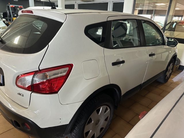 NISSAN Qashqai usata, con Telecamera per parcheggio assistito