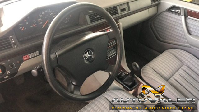 MERCEDES-BENZ 200 usata 4