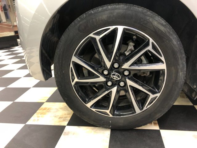 TOYOTA Yaris usata, con Fendinebbia