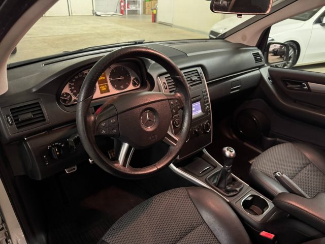 MERCEDES-BENZ B 180 usata, con Cronologia tagliandi