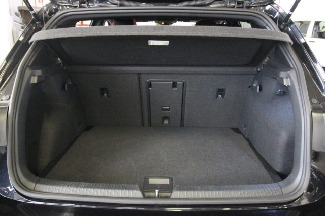 VOLKSWAGEN Golf GTI usata, con Luci diurne LED