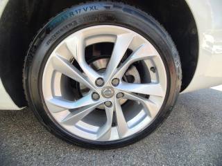 OPEL Astra usata, con Fari LED