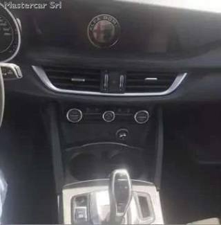 ALFA ROMEO Stelvio usata, con Alzacristalli elettrici