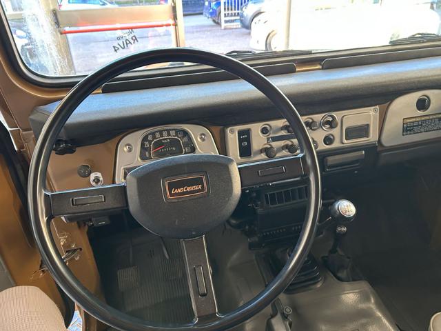 TOYOTA Land Cruiser usata 10