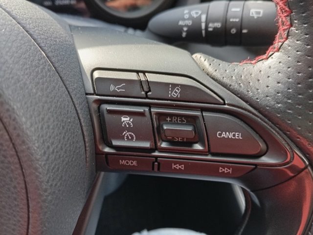 TOYOTA Yaris usata, con Controllo elettronico della corsia