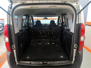 OPEL Combo usata, con Sedile posteriore sdoppiato