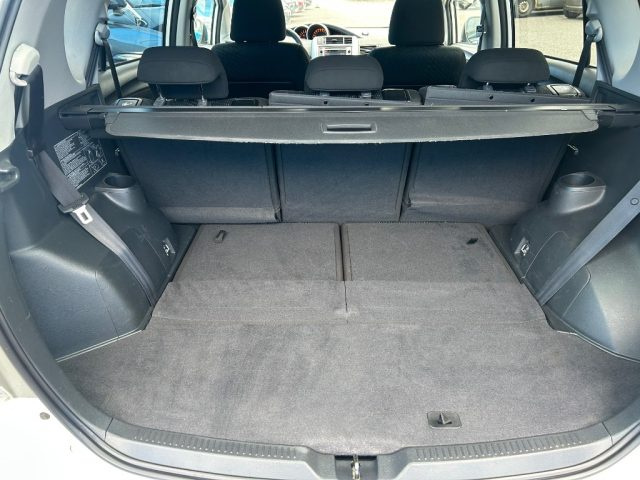 TOYOTA Verso usata, con Airbag testa