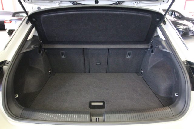 VOLKSWAGEN T-Roc usata, con Fari LED
