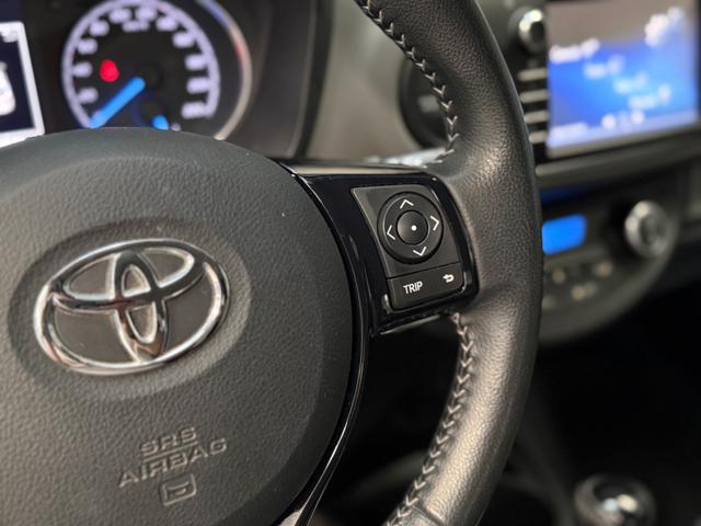 TOYOTA Yaris usata, con Volante multifunzione