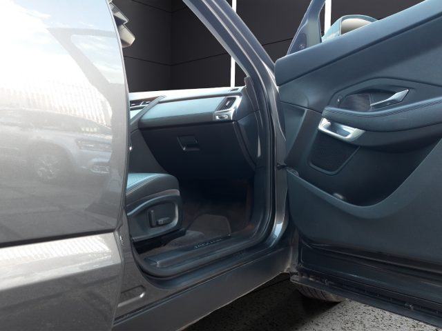 JAGUAR E-Pace usata, con Park Distance Control