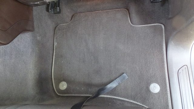 VOLKSWAGEN Touareg usata 83