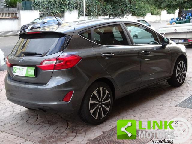 FORD Fiesta usata, con Autoradio