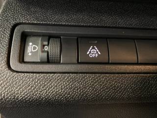PEUGEOT 3008 usata, con Sensori di parcheggio anteriori