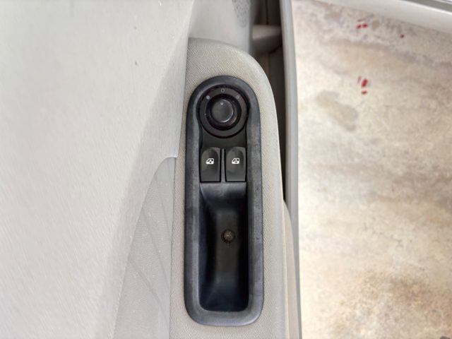 RENAULT Twingo usata, con Monitoraggio pressione pneumatici
