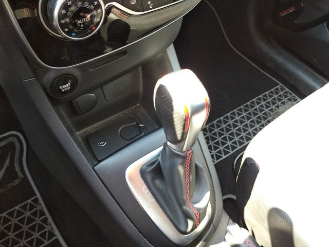 RENAULT Clio usata, con USB